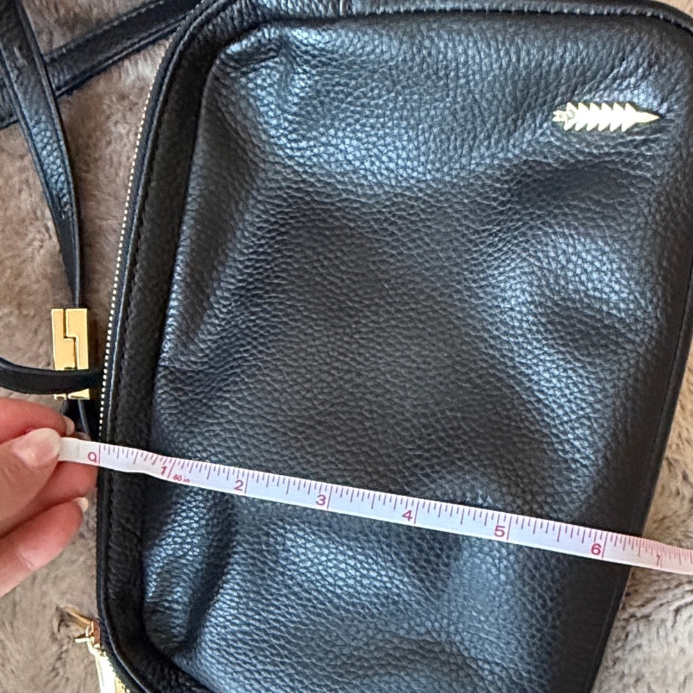 Thacker Shay Leather Camera Crossbody Bag Black Pebble Gold Hardware - Picture 16 of 16